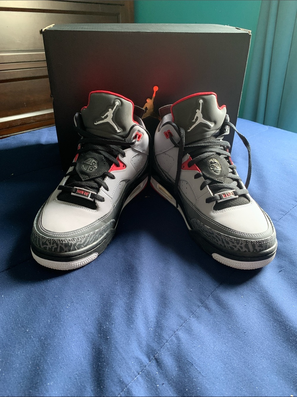 Jordan Son of Mars Low (GS) Gray, Black & Red Retro Low-Top Sneakers - Picture 2 of 5